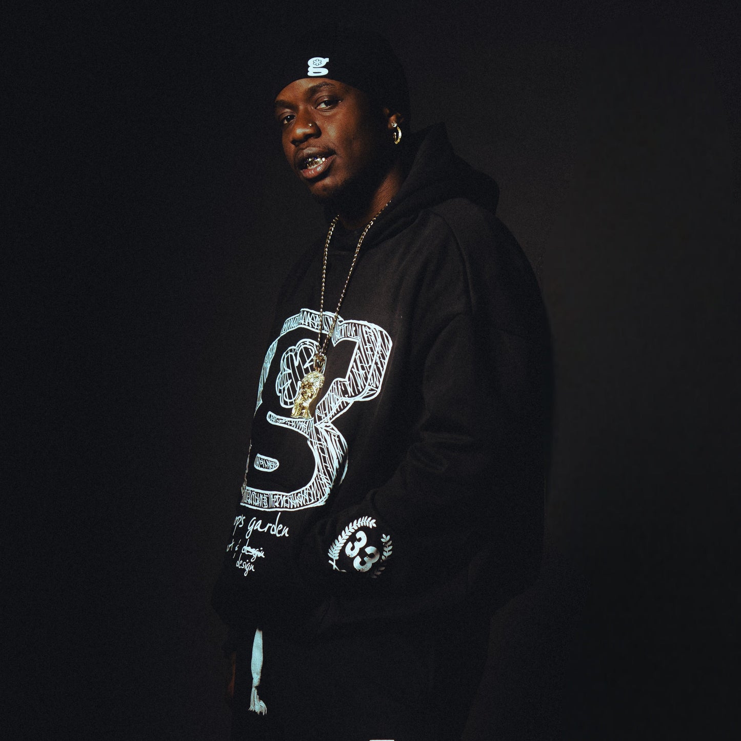 art & design hoodie (black)