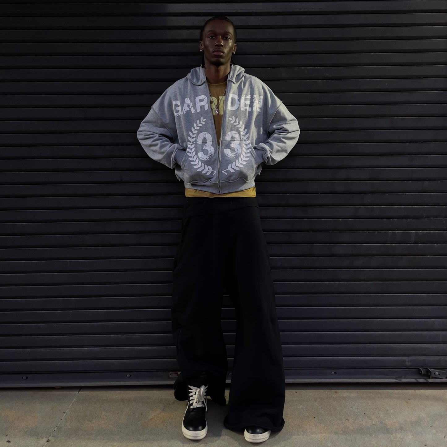 33 garden zip up (grey)